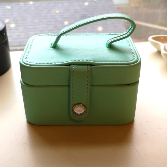 Jewellery holder/travel case - Picture 1 of 5